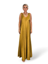 ROBE À LONGUES BRETELLES EN SATIN