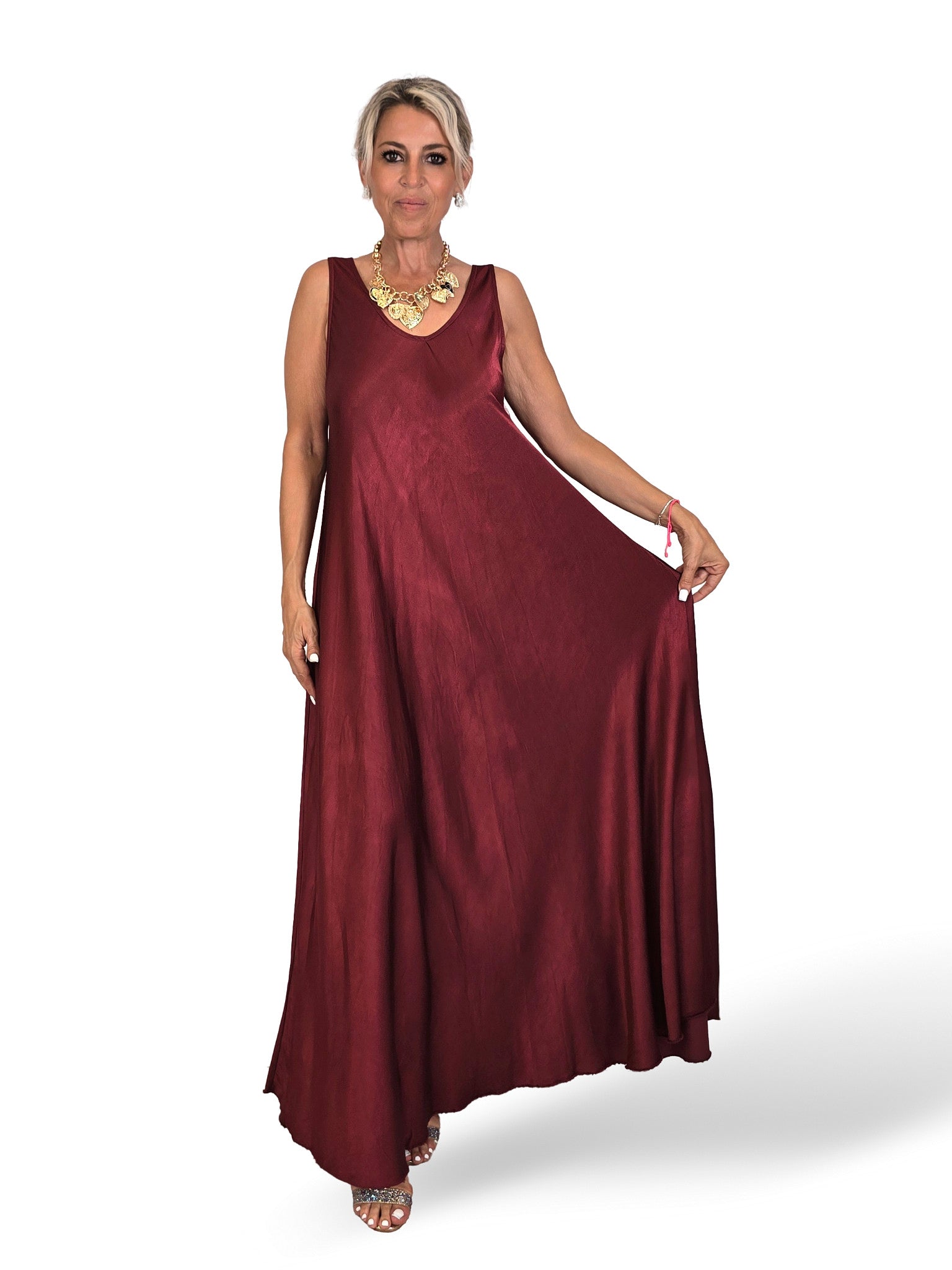 ROBE À LONGUES BRETELLES EN SATIN