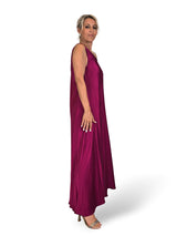 ROBE À LONGUES BRETELLES EN SATIN