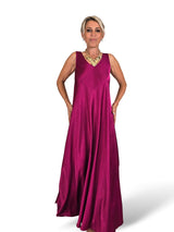 ROBE À LONGUES BRETELLES EN SATIN