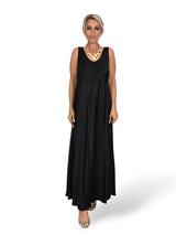 ROBE À LONGUES BRETELLES EN SATIN