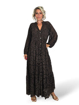 Abito lungo in pizzo stile Mao di Jot