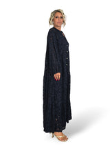 Abito lungo in pizzo stile Mao di Jot