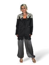 Blazer in pizzo floccato a motivi floreali
