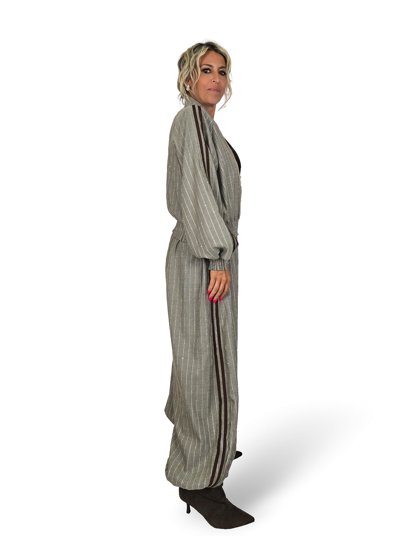 COMPLETO CON STRISCE DA BOMBER E PANTALONI A RIGHE DI ALADIN