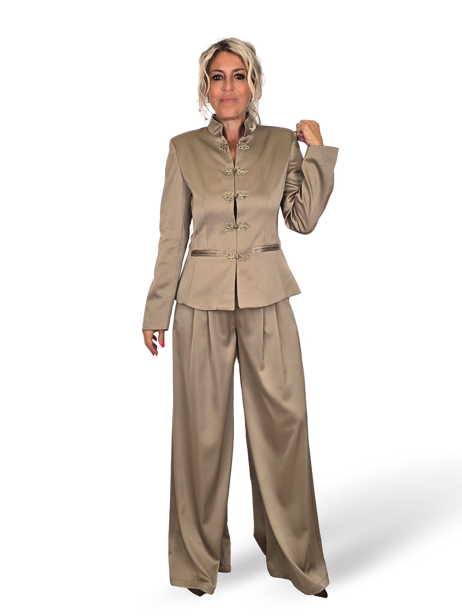 ASIATISCHES SET AUS JACKE UND PALAZZOHOSE JOT