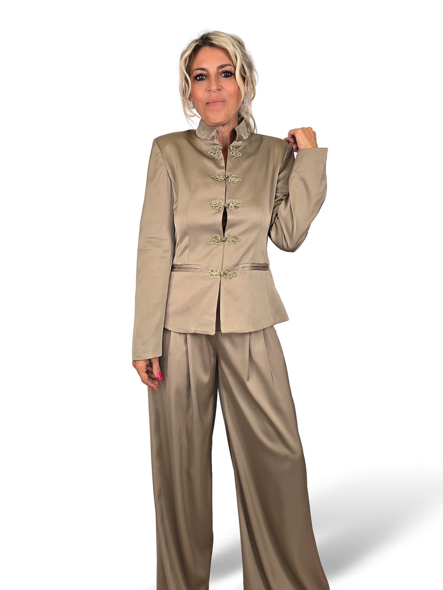 ASIATISCHES SET AUS JACKE UND PALAZZOHOSE JOT