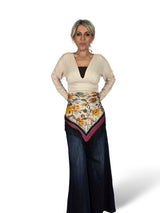 ÉCHARPE EN SATIN IMPRIMÉ FRANGES