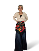 ÉCHARPE EN SATIN IMPRIMÉ FRANGES