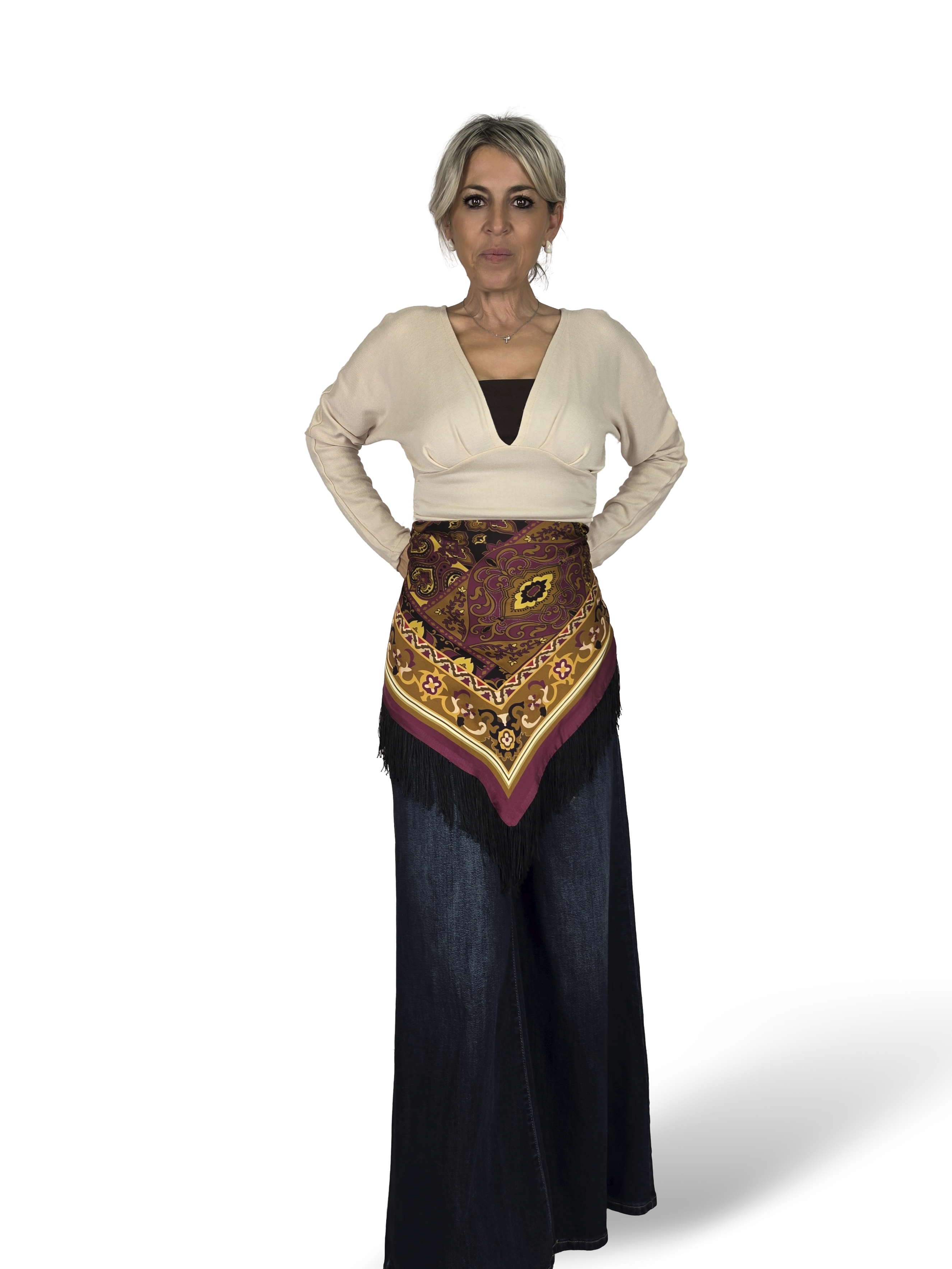 ÉCHARPE EN SATIN IMPRIMÉ FRANGES