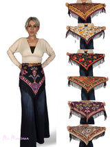 ÉCHARPE EN SATIN IMPRIMÉ FRANGES