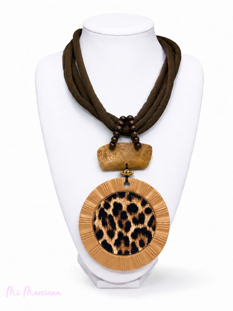 COLLAR SAFARI