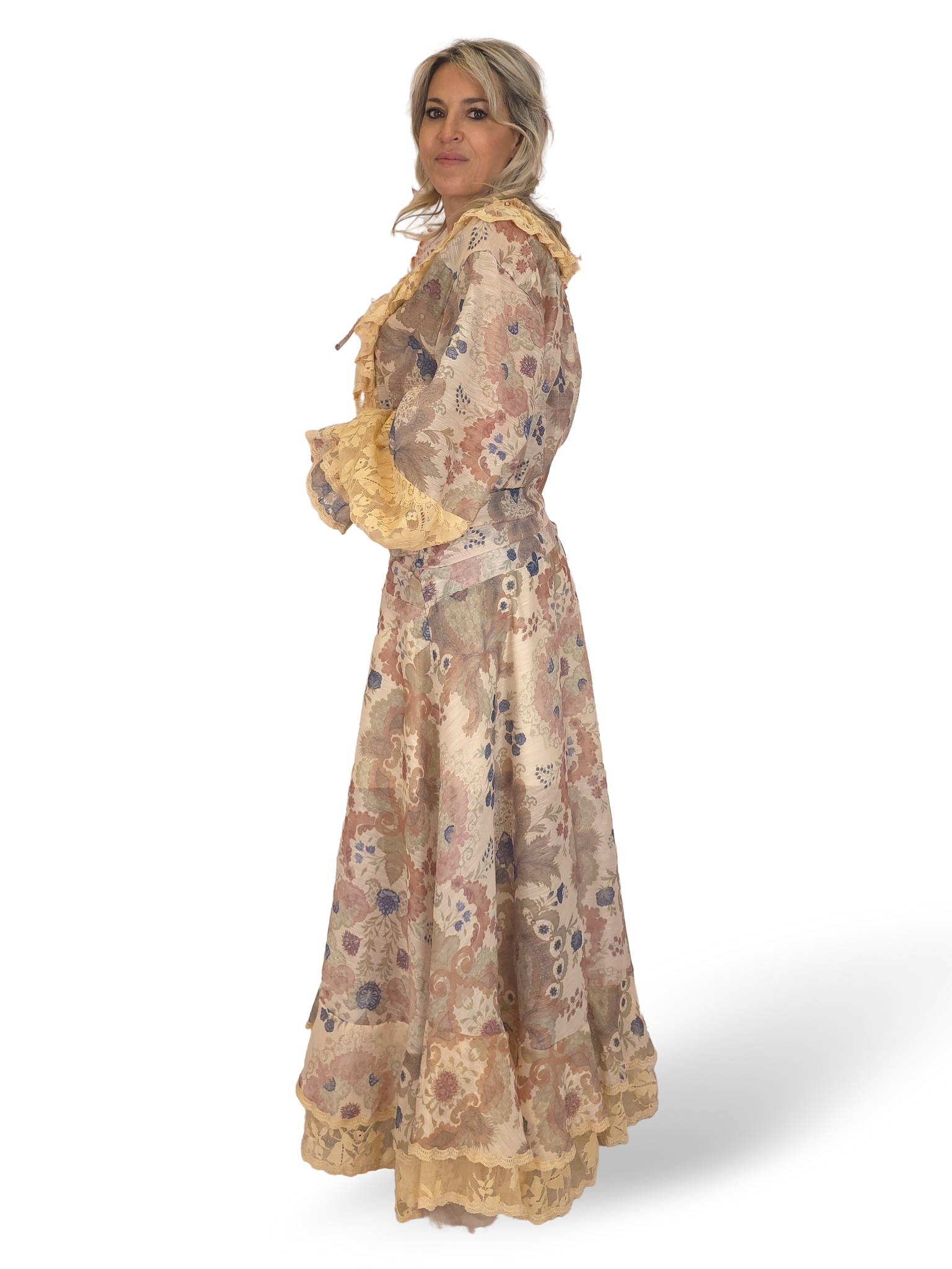 Conjunto de linho estampado e renda