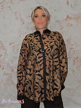 CAMISA ESTAMPADA  GEOMETRICA STRASS JOT