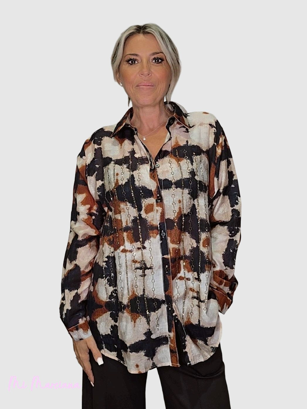 CAMISA ESTAMPADA  GEOMETRICA STRASS JOT