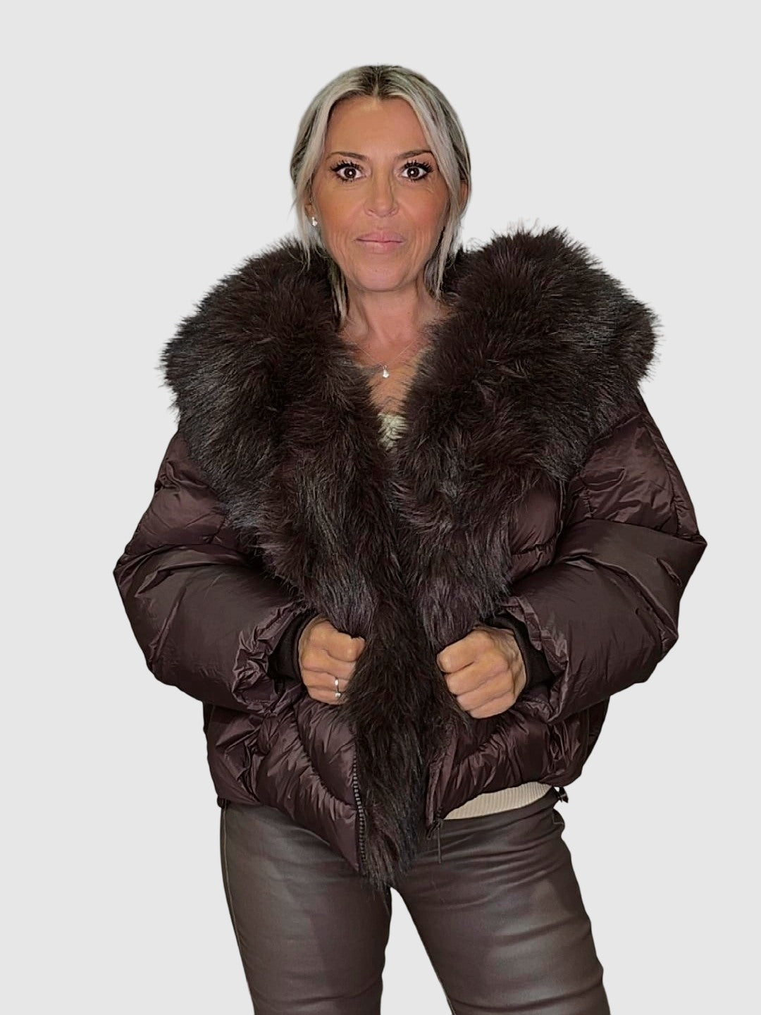 ABRIGO ANORAK PELO CAPUCHA JOT