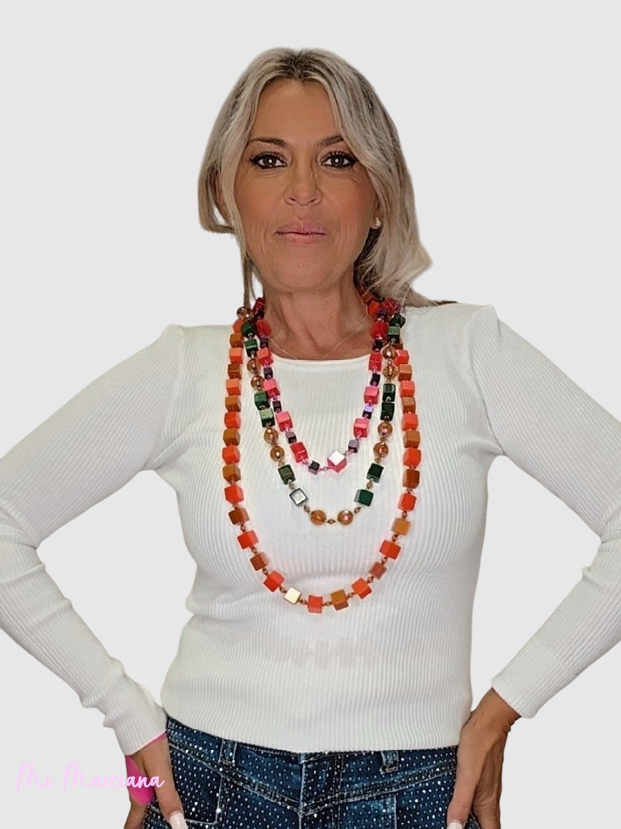 COLAR DE CUBOS EM RESINA