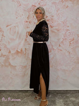 ABITO LUNGO IN VELLUTO CON MANICHE IN PIZZO JOT