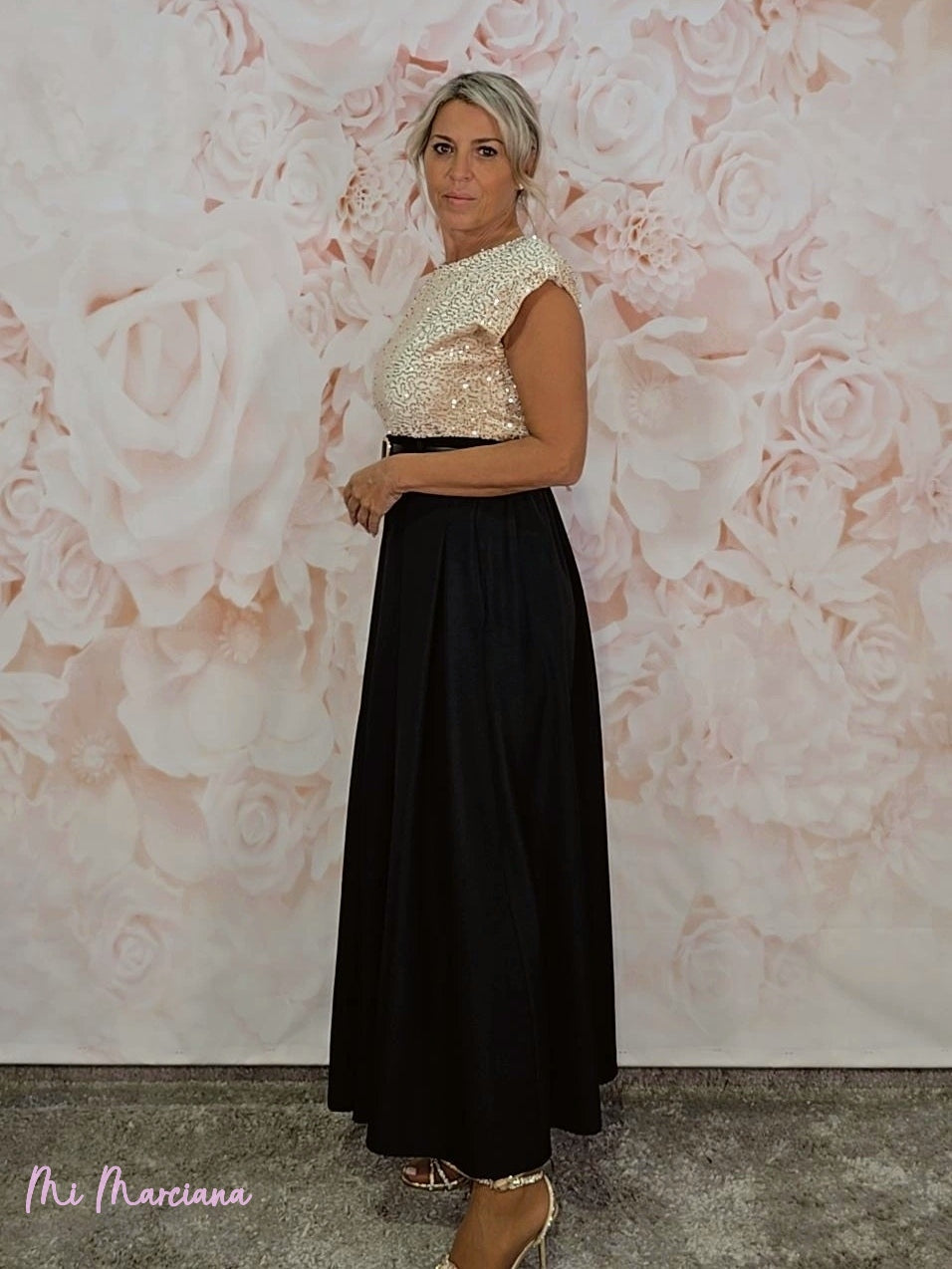 ABITO COMBINATO CON SPALLINE E PAILLETTES