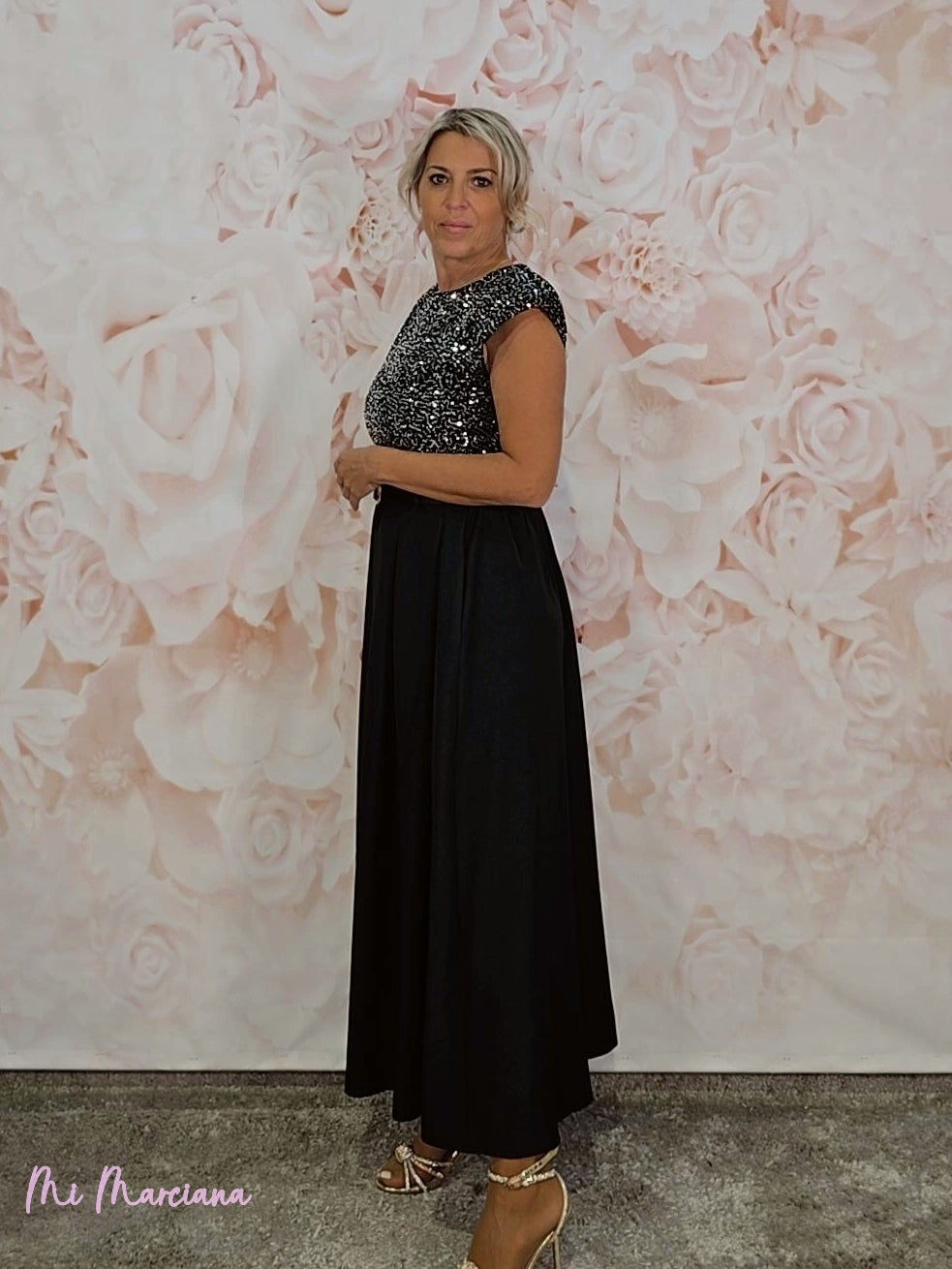 ABITO COMBINATO CON SPALLINE E PAILLETTES