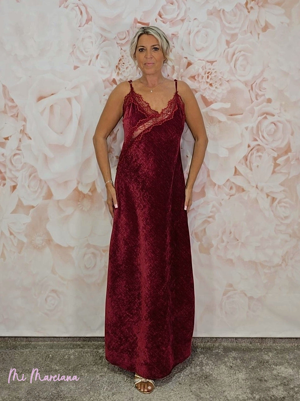 VESTIDO TERCIOPELO LENCERO