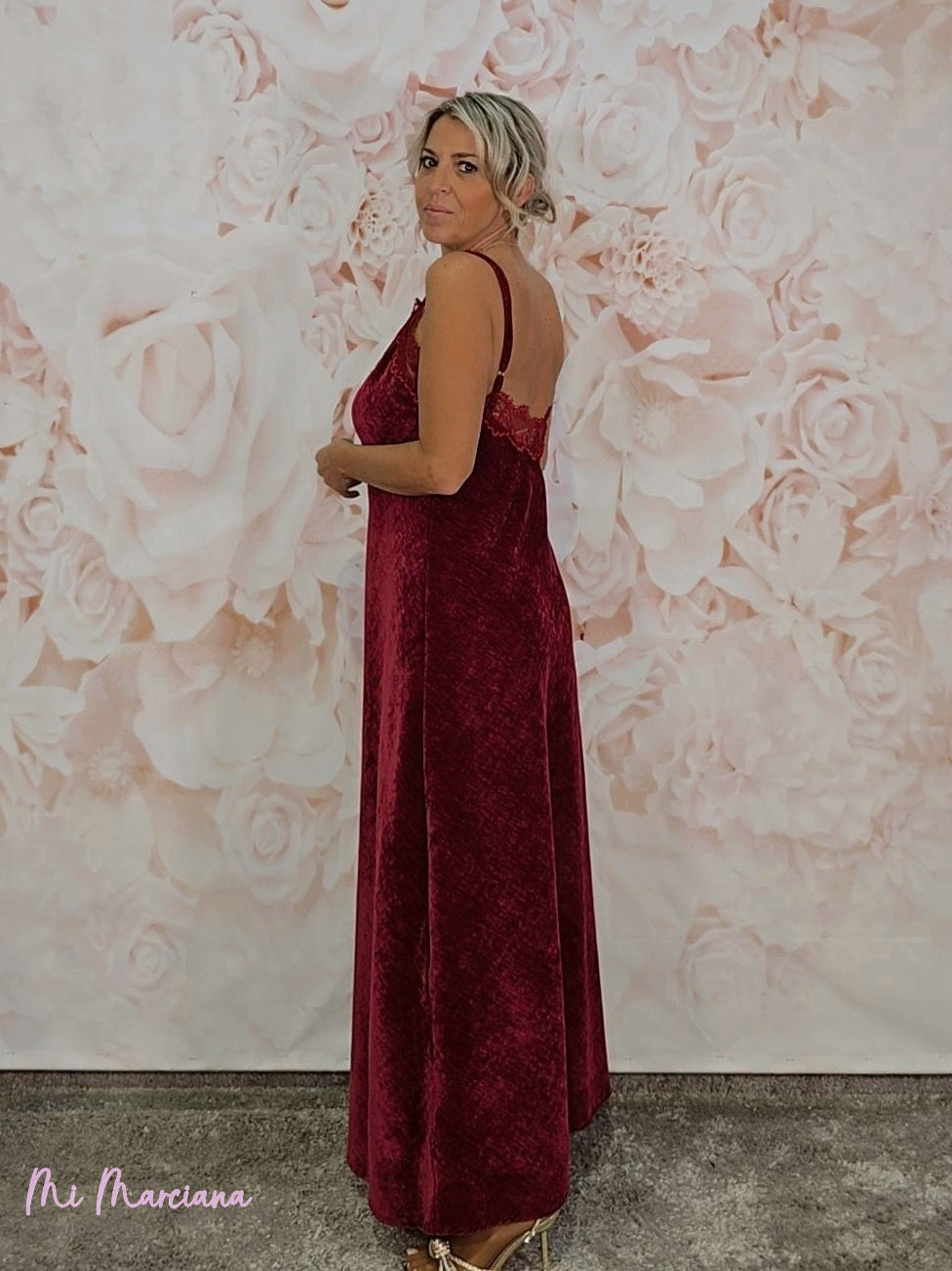 VESTIDO TERCIOPELO LENCERO