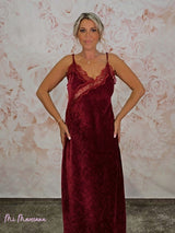 VESTIDO TERCIOPELO LENCERO