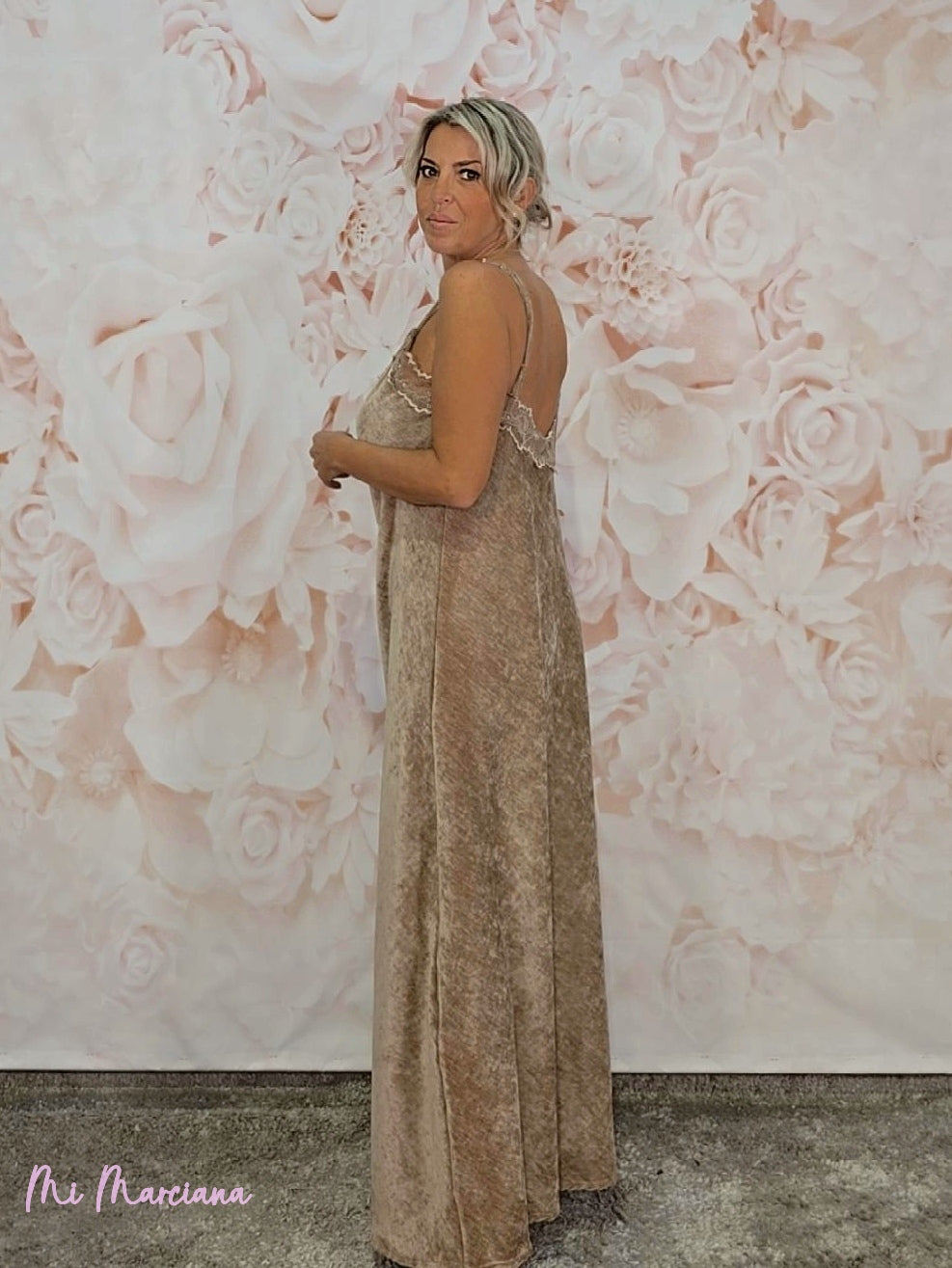 VESTIDO TERCIOPELO LENCERO