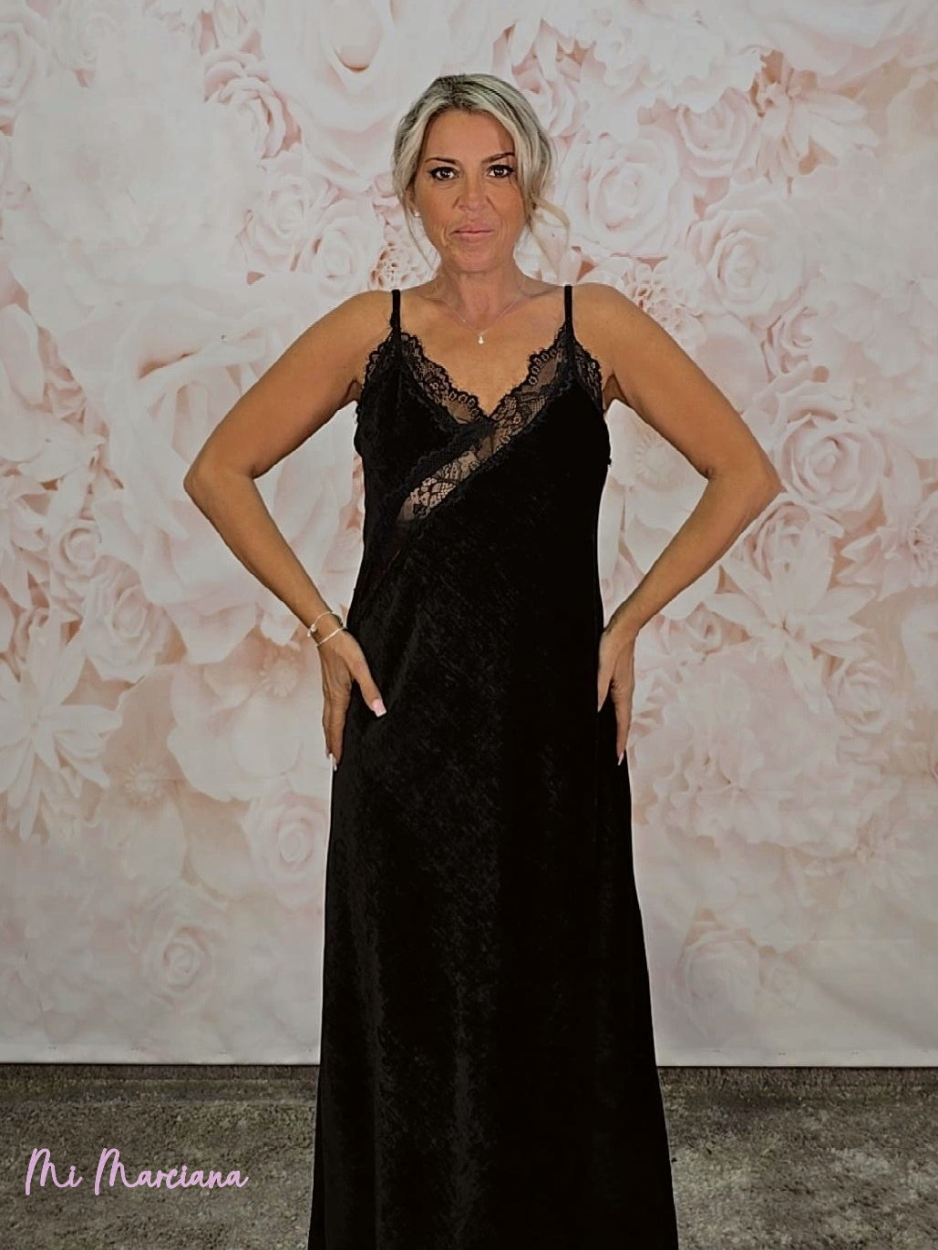 VESTIDO TERCIOPELO LENCERO