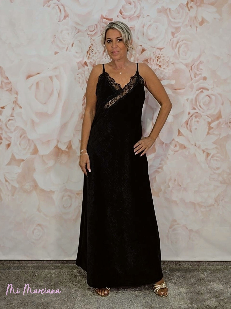 VESTIDO TERCIOPELO LENCERO