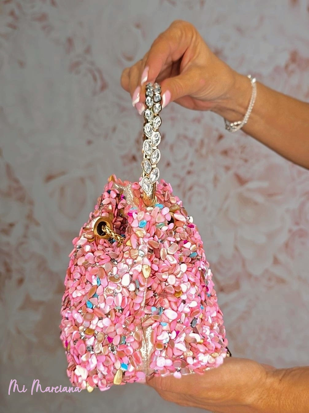 BORSA IN PIETRA CON MANICO IN STRASS