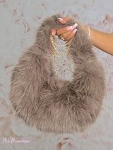 SAC À POIGNÉE EN FOURRURE AVEC BANDOULIÈRE