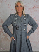 VESTIDO DE ganga CINZA COM APLIQUES MILITARES