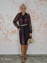 Vestido curto estilo camisa JOT com renda contrastante