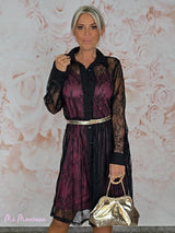 Vestido curto estilo camisa JOT com renda contrastante