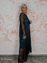 VESTIDO LONGO EM RENDA COM BABADOS CONTRASTANTES JOT