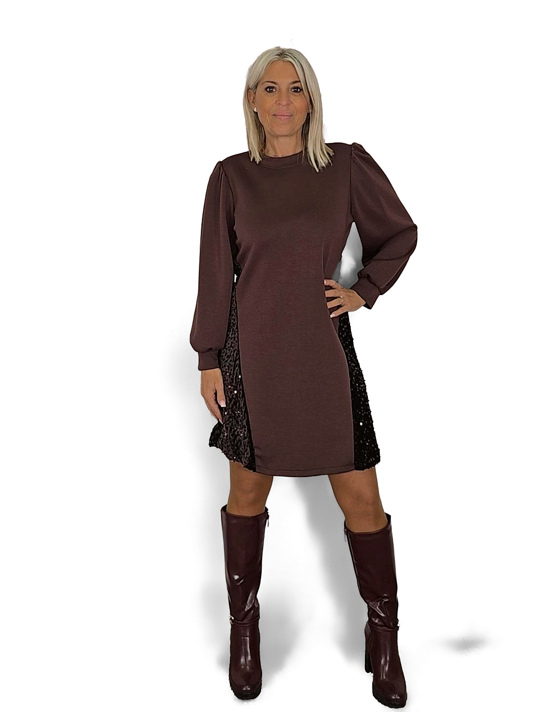 VESTIDO DE PAETÊS COM RISCAS LATERAIS