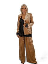 Fato de veludo com renda