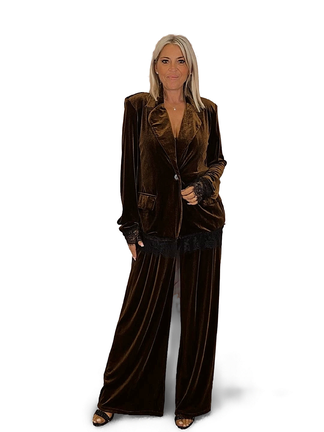 Fato de veludo com renda