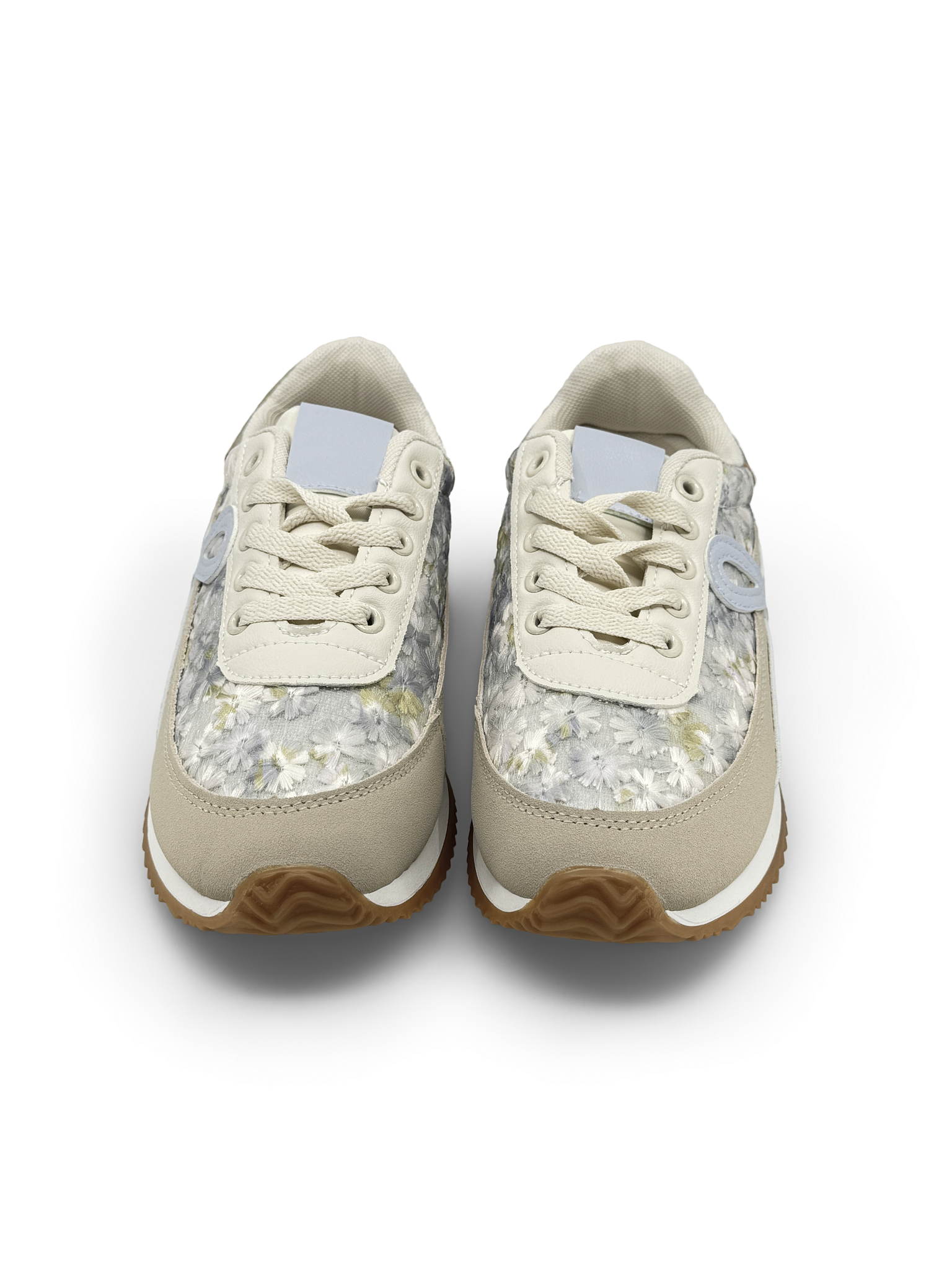 TÊNIS RETRÓ COM ESTAMPA DE FLOR