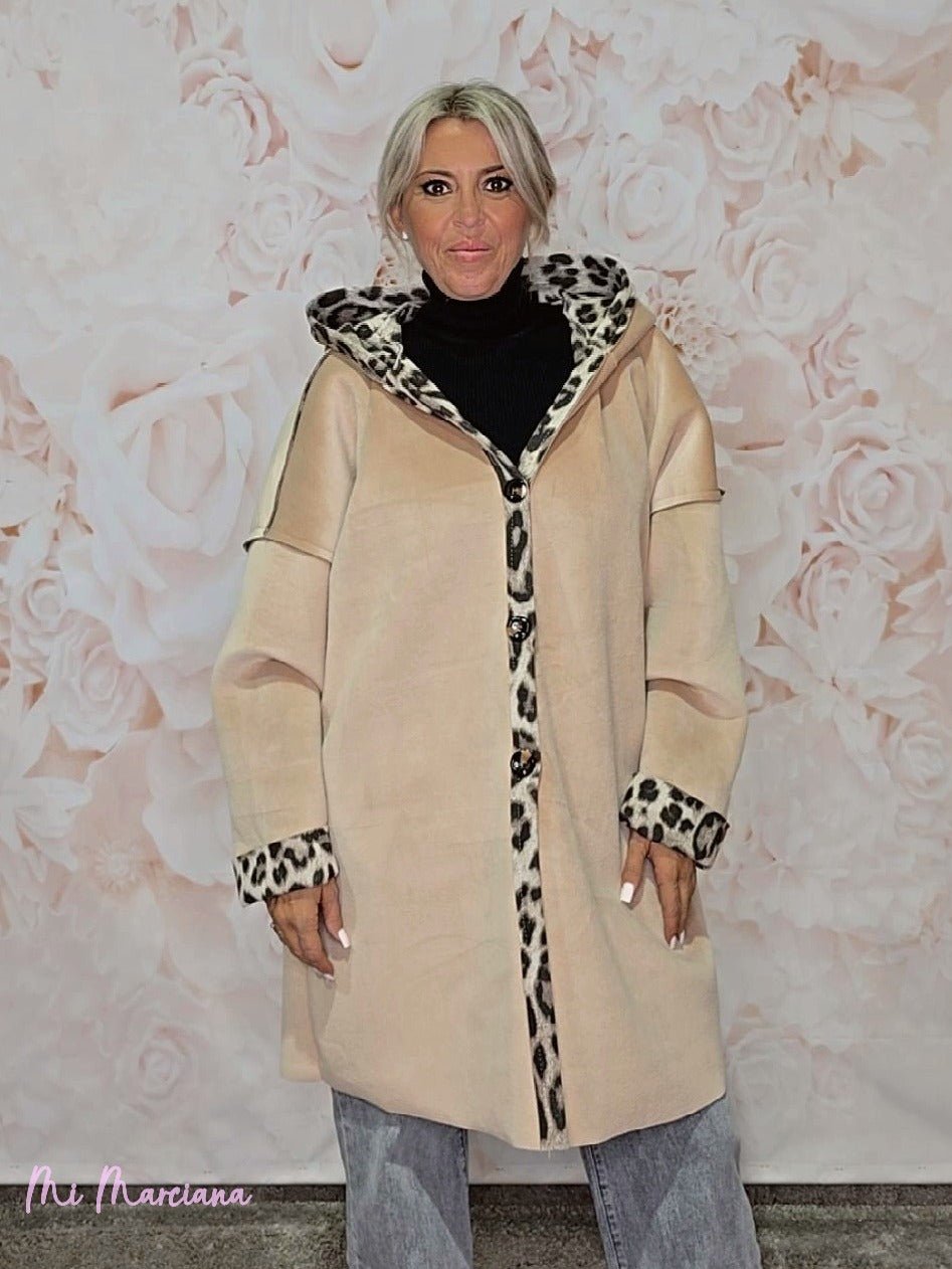 ABRIGO BORDADO NEOPRENO TERCIOPELO ANIMAL PRINT - Mi Marciana