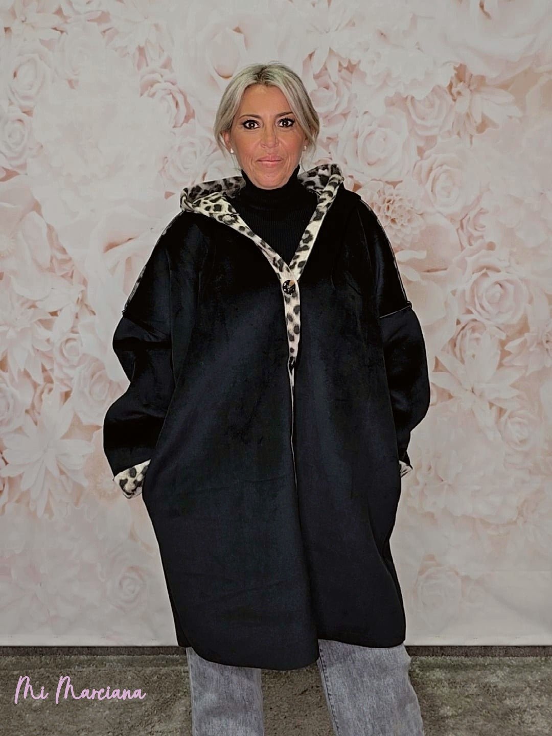 ABRIGO BORDADO NEOPRENO TERCIOPELO ANIMAL PRINT - Mi Marciana