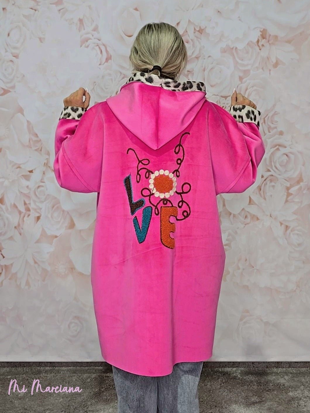 ABRIGO BORDADO NEOPRENO TERCIOPELO ANIMAL PRINT - Mi Marciana