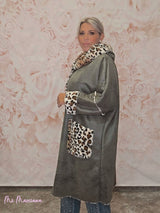ABRIGO PIEL VUELTA ANIMAL PRINT JOT - Mi Marciana