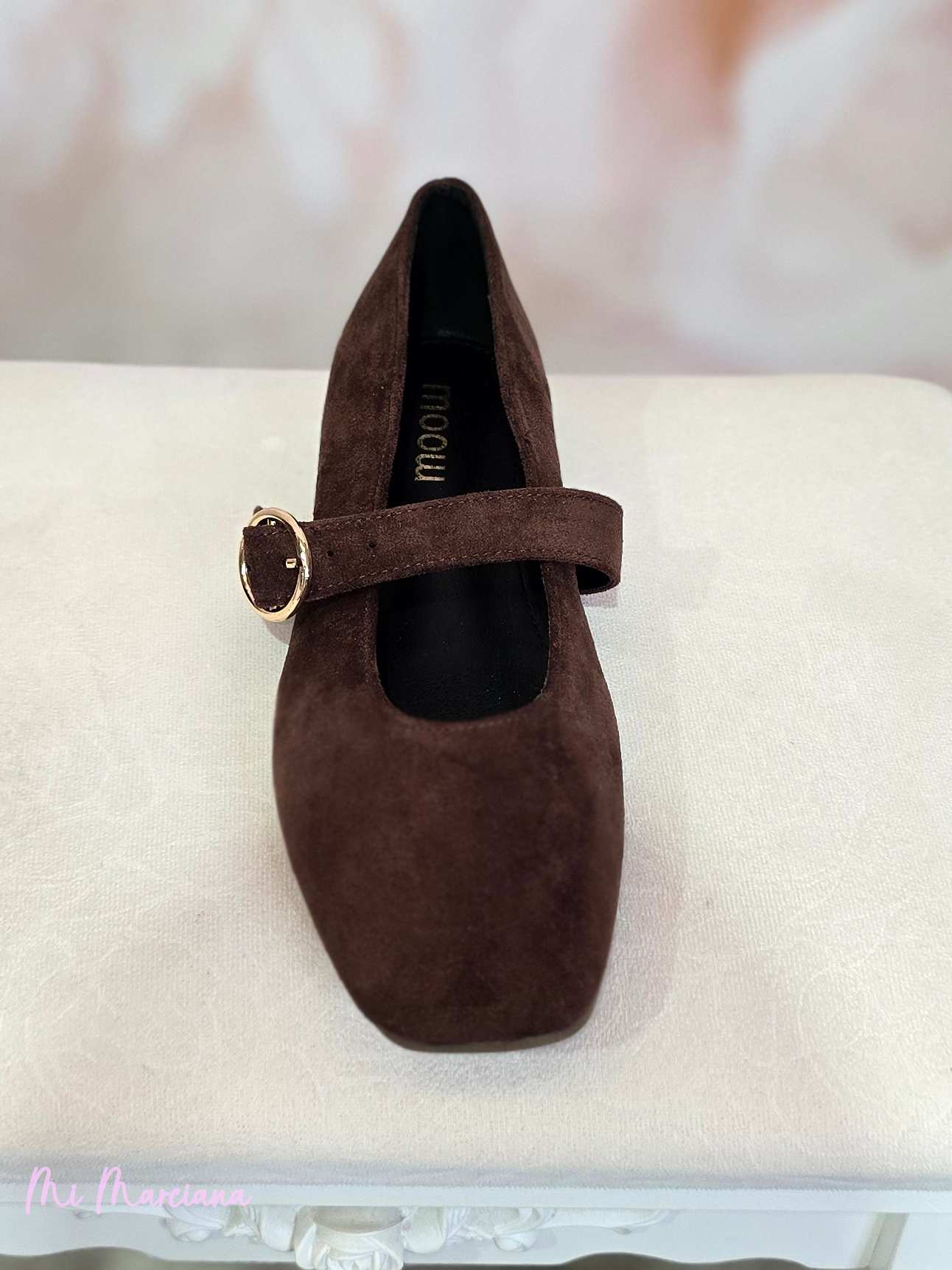 BAILARINAS MARRONES DE ANTE CON HEBILLA DORADA - Mi Marciana