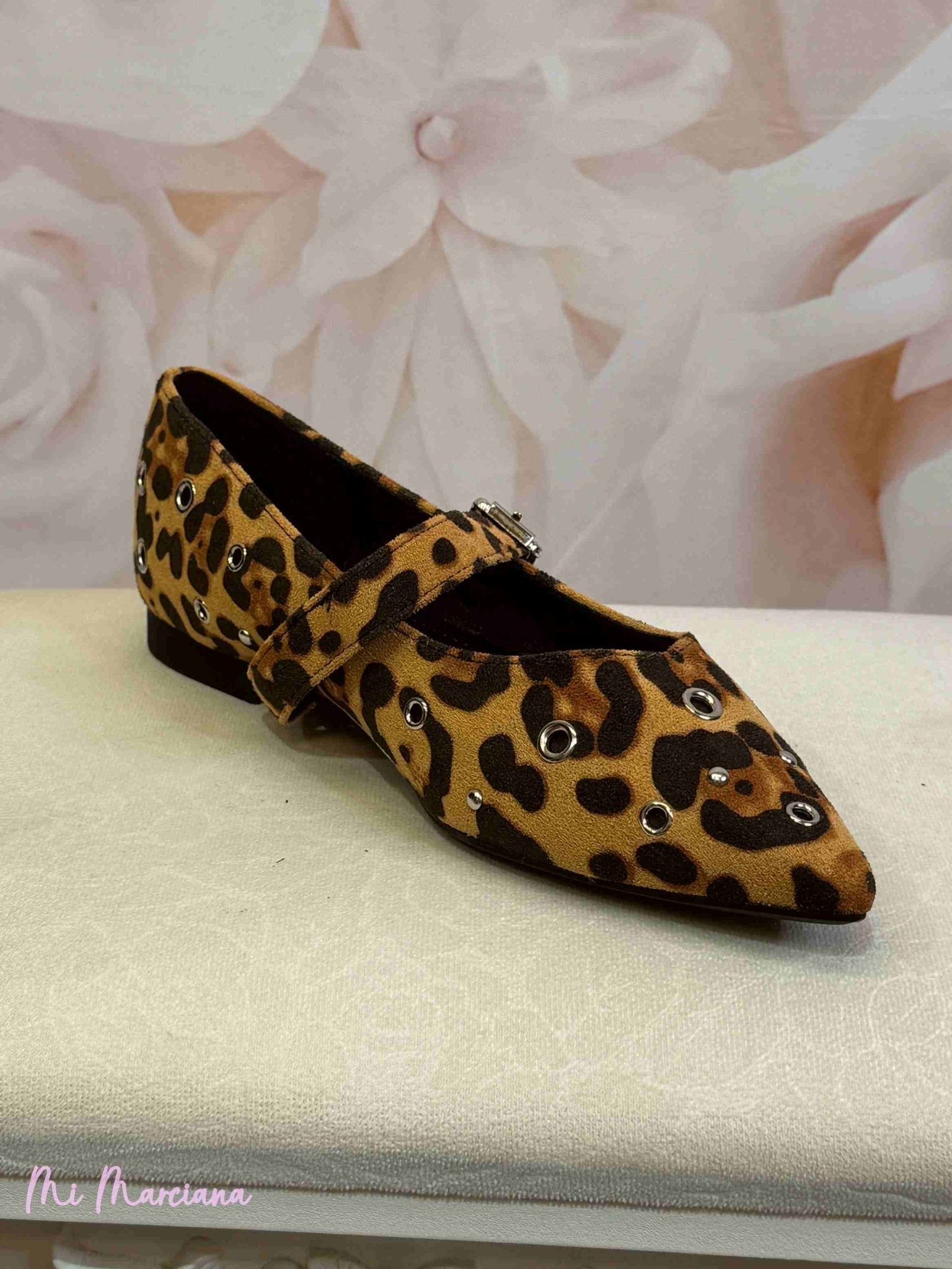 BAILARINAS TACHUELAS ANIMAL PRINT MARRÓN - Mi Marciana