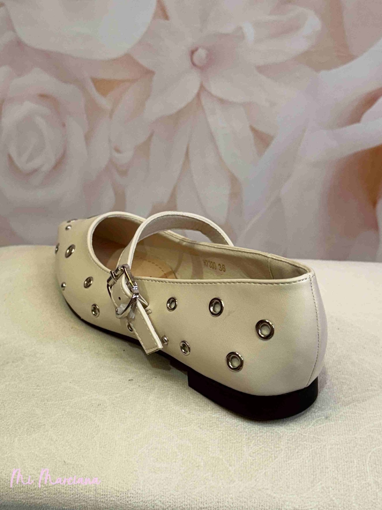 BAILARINAS TACHUELAS BEIGE - Mi Marciana
