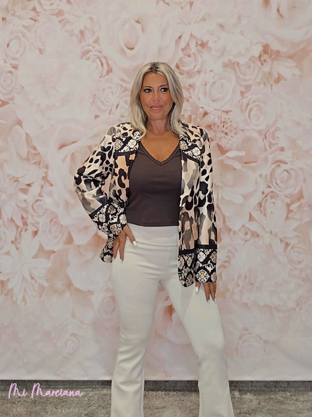 BLAZER ANTELINA ALAS ANIMAL PRINT CON LENTEJUELAS VERDE - Mi Marciana