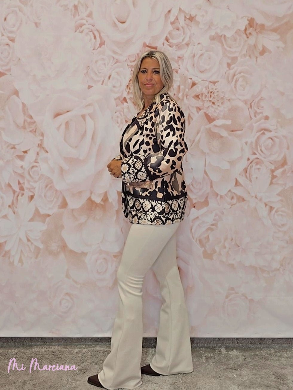 BLAZER ANTELINA ALAS ANIMAL PRINT CON LENTEJUELAS VERDE - Mi Marciana