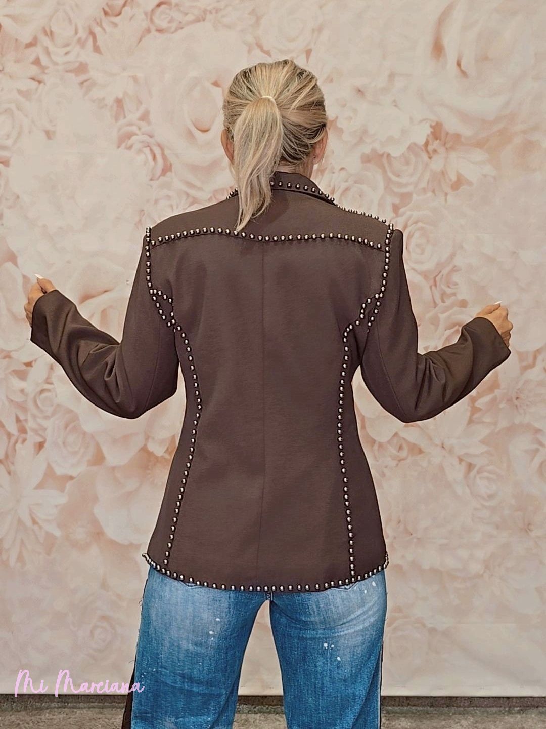BLAZER ENTALLADA TACHUELAS JOT - Mi Marciana